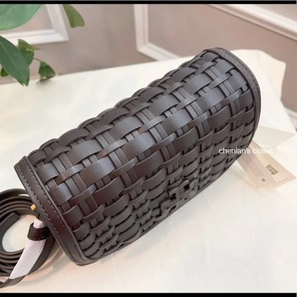 ✨🎀NeW! Tory Burch Britten Woven Small Saddle Bag - Picture 4 of 14